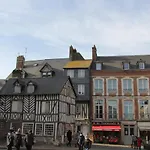 Appartement Julianne Place Sainte Catherine Honfleur