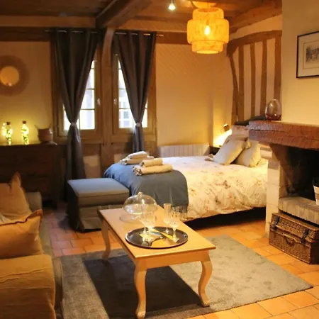 Julianne Place Sainte Catherine *